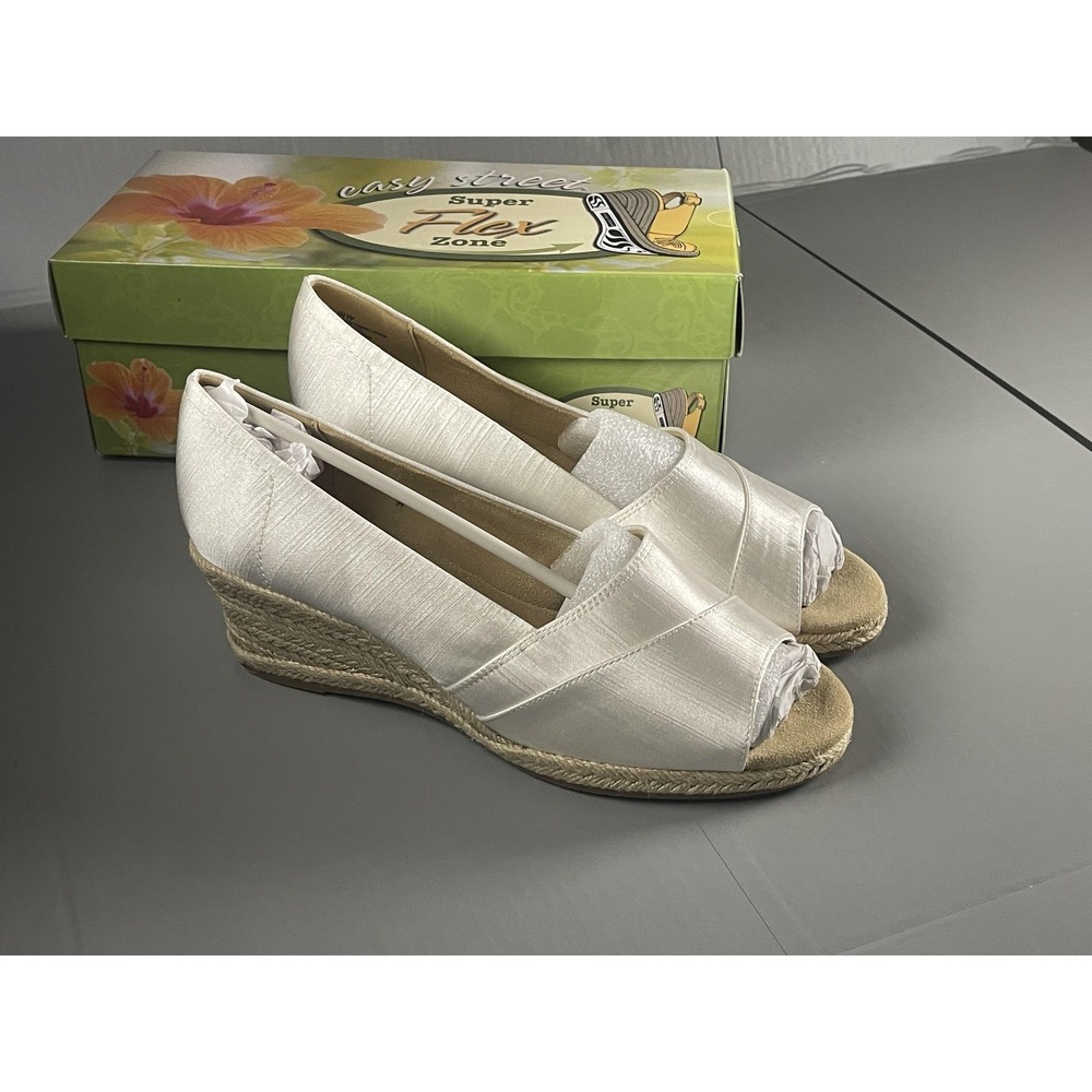 Easy Street Shoes Womens Size 9.5 W White Jasper Espadrille Wedge Sandals